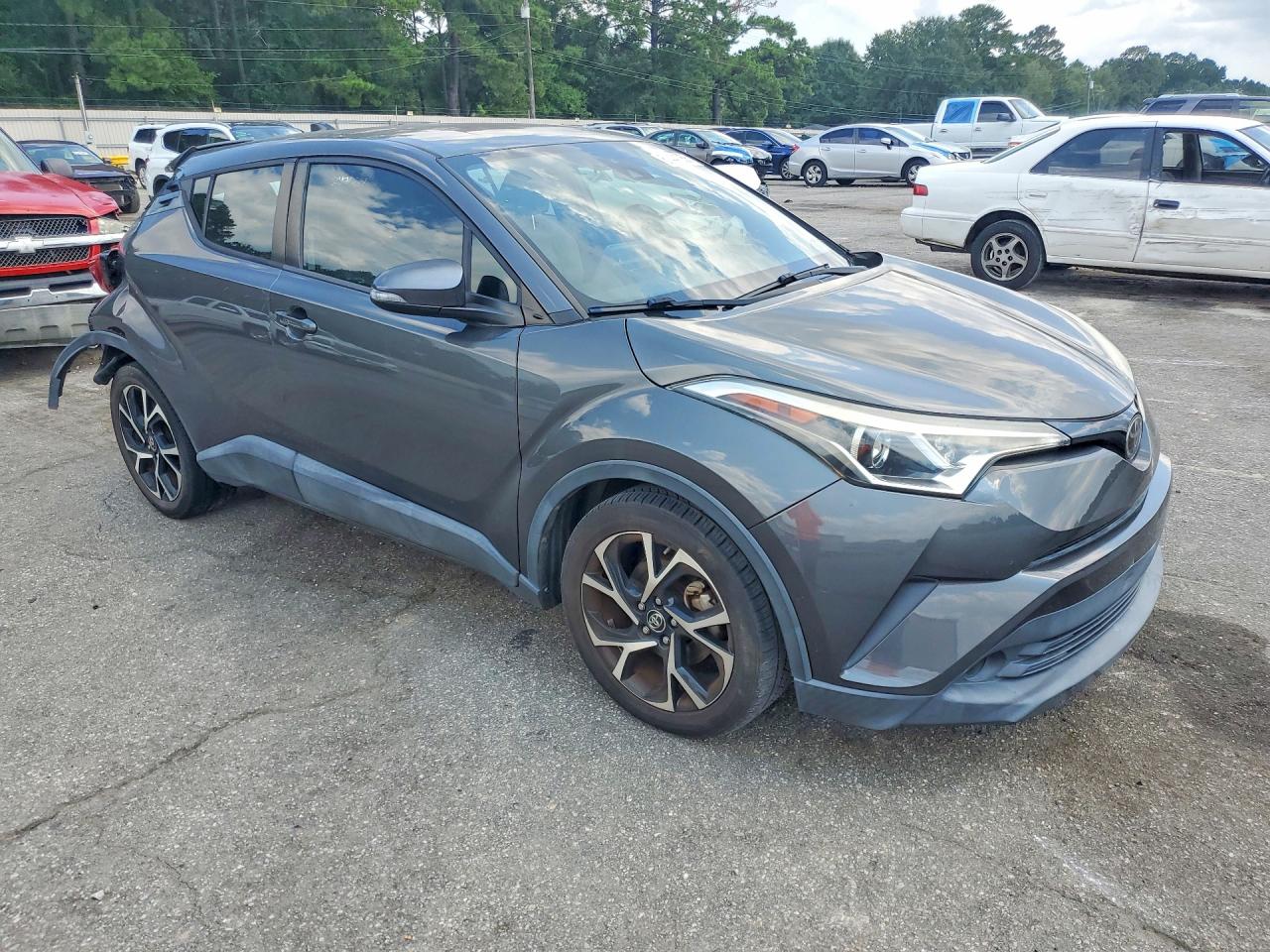 2019 TOYOTA C-HR XLE — снимка 4