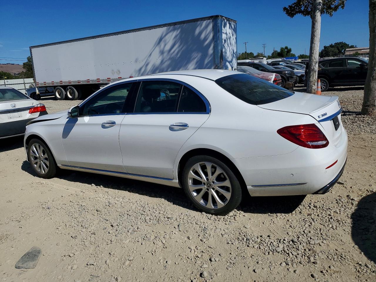 2018 MERCEDES-BENZ E 300 — снимка 2