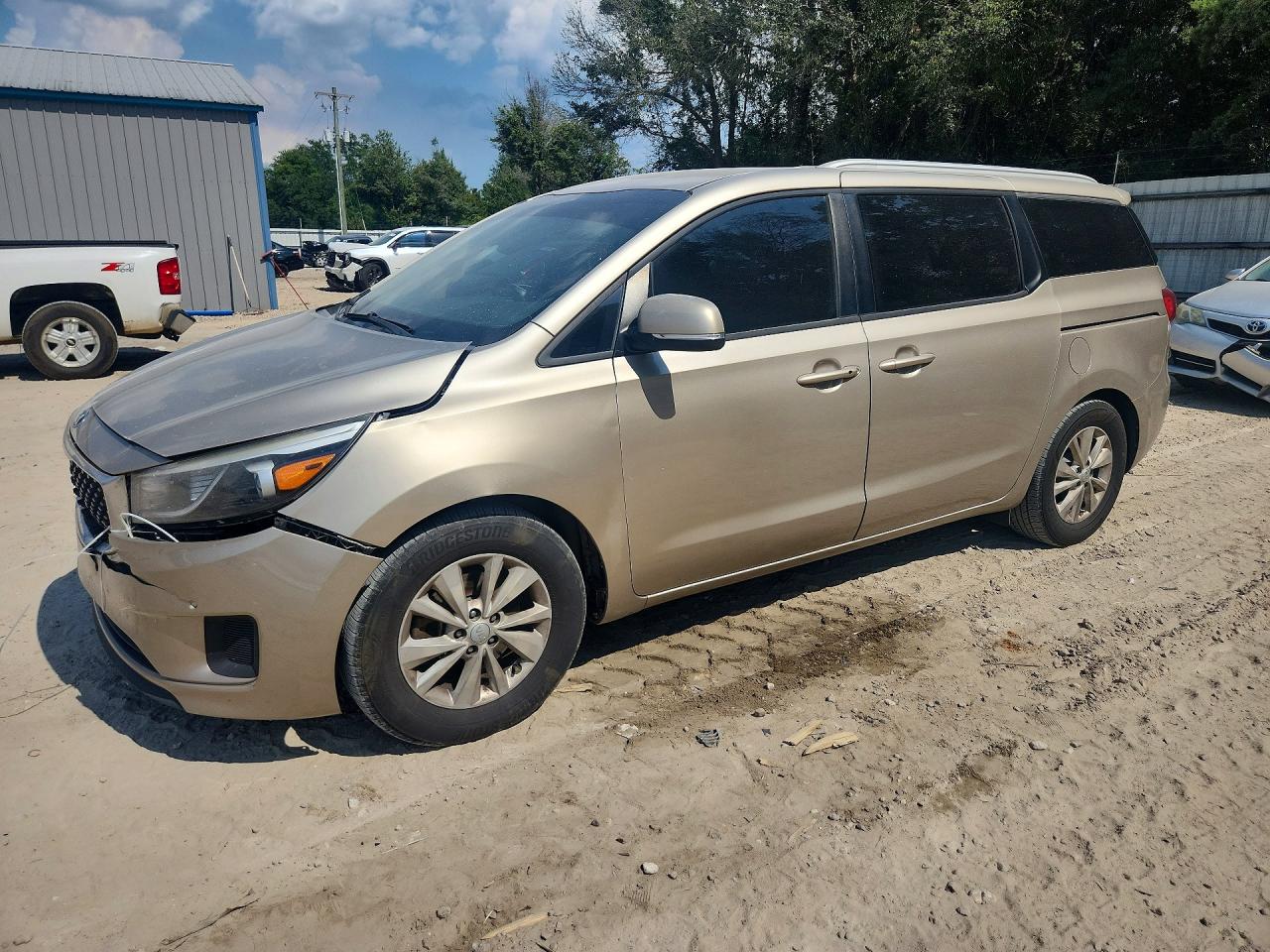 2017 KIA SEDONA LX