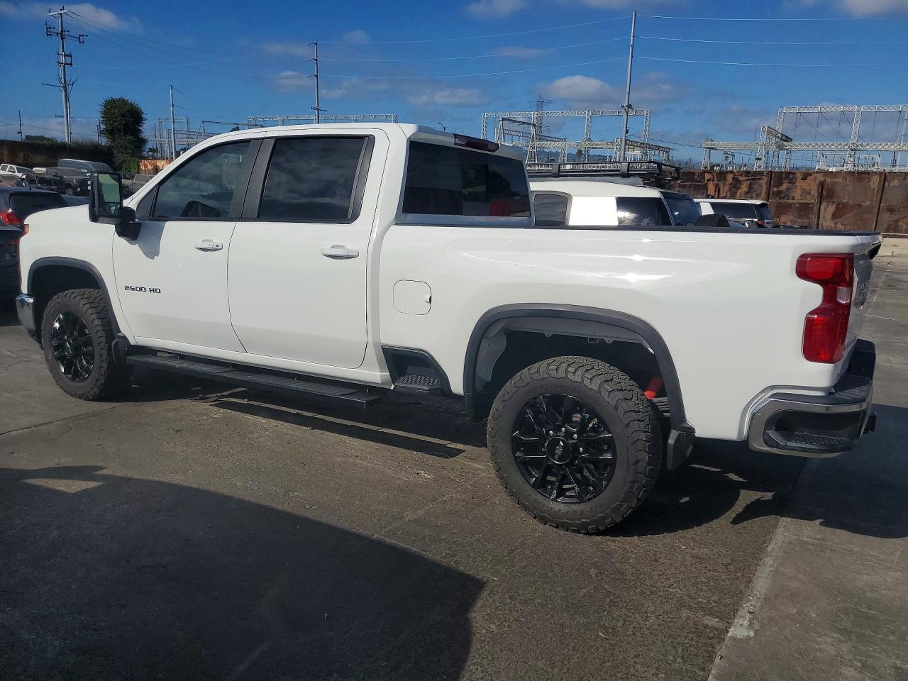 2025 CHEVROLET SILVERADO K2500 HEAVY DUTY LT — снимка 2
