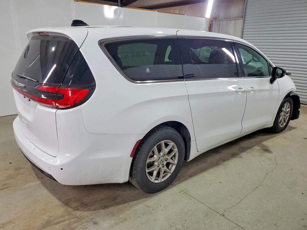 2025 CHRYSLER PACIFICA SELECT — снимка 3