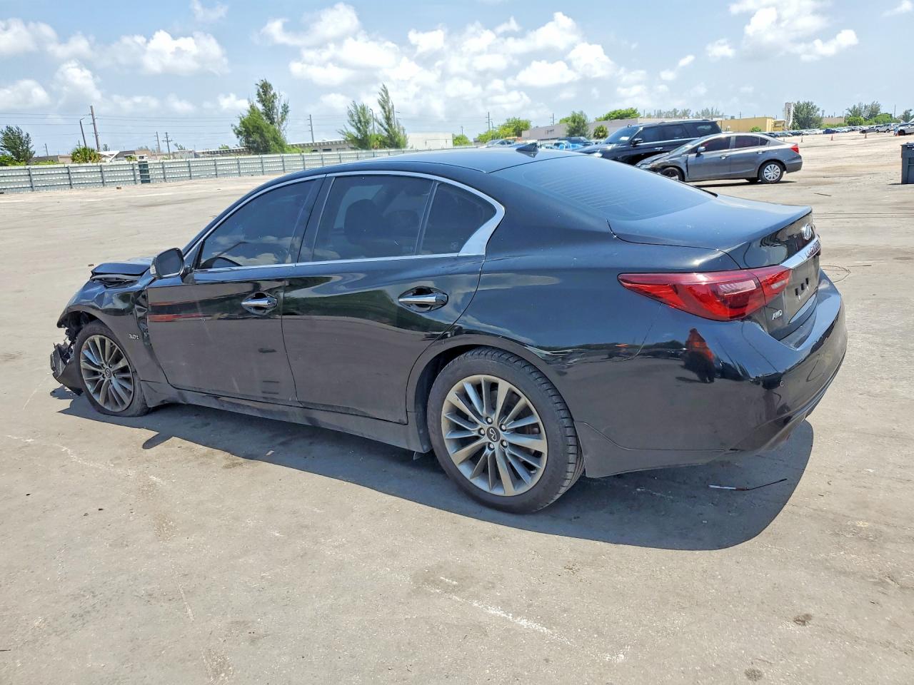 2019 INFINITI Q50 3.0T LUXE — снимка 2