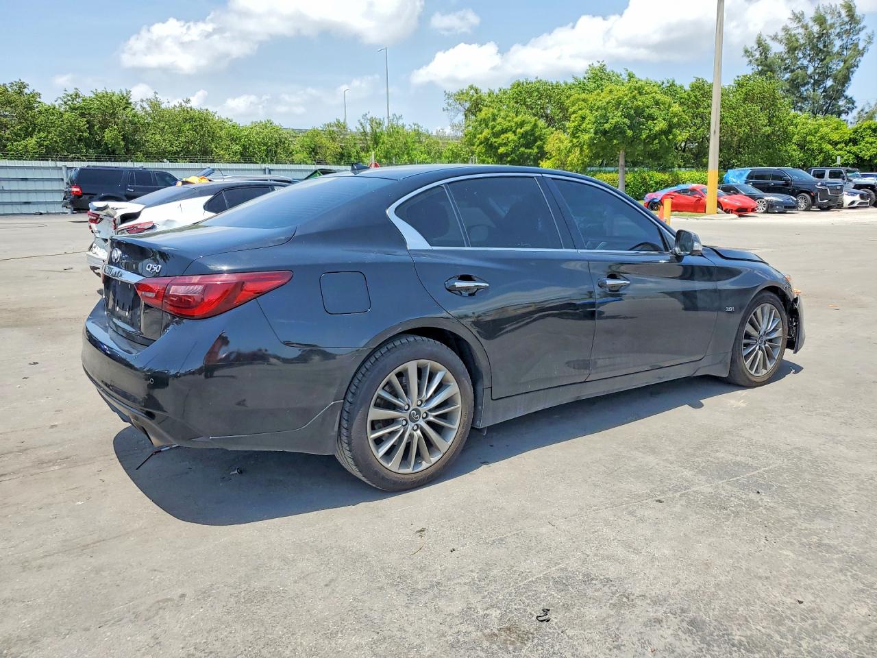 2019 INFINITI Q50 3.0T LUXE — снимка 3