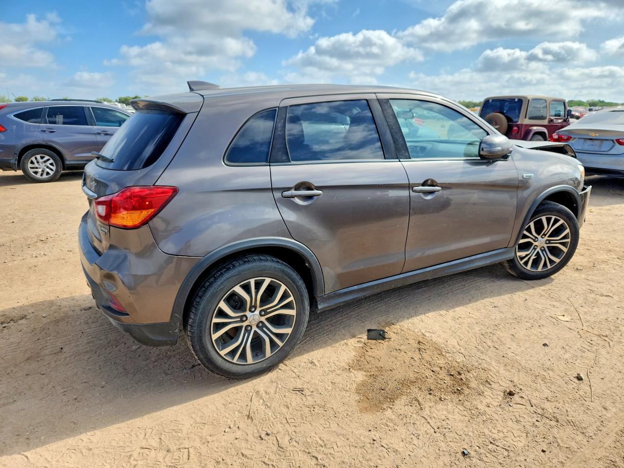 2018 MITSUBISHI OUTLANDER SPORT ES — снимка 3