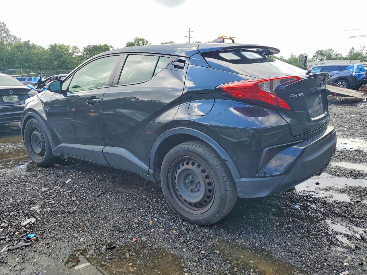 2019 TOYOTA C-HR LE — снимка 2