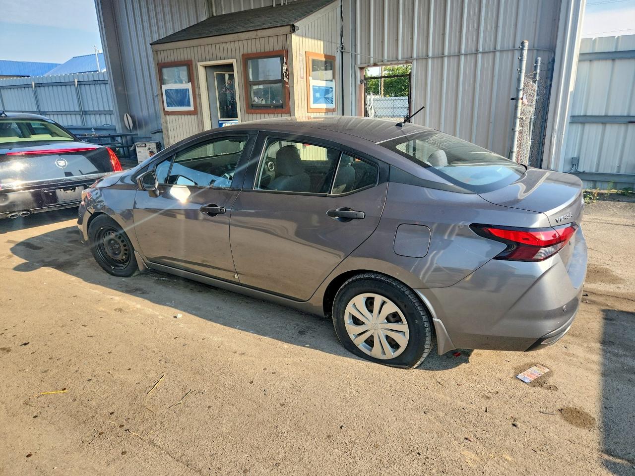 2020 NISSAN VERSA S — снимка 2