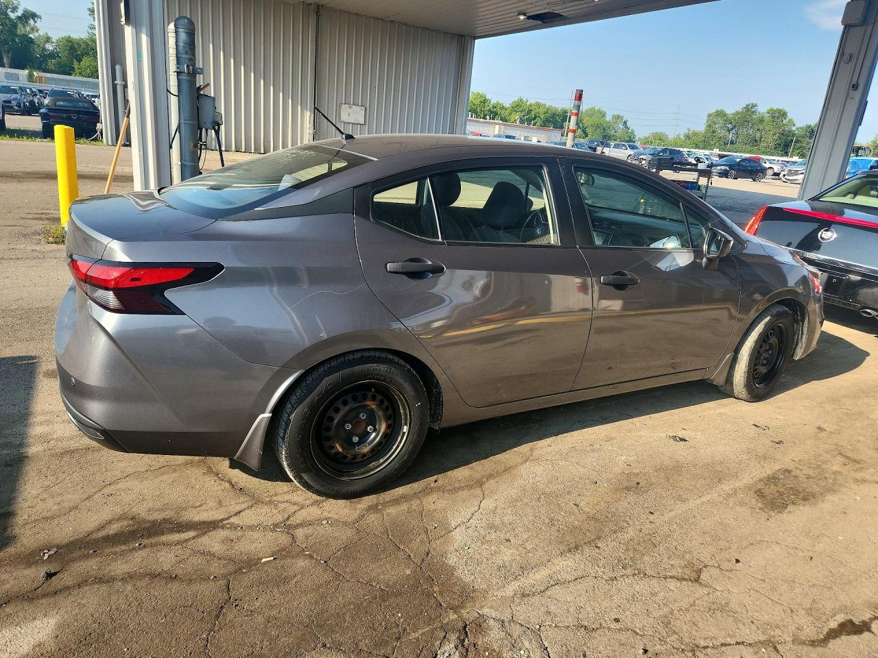 2020 NISSAN VERSA S — снимка 3