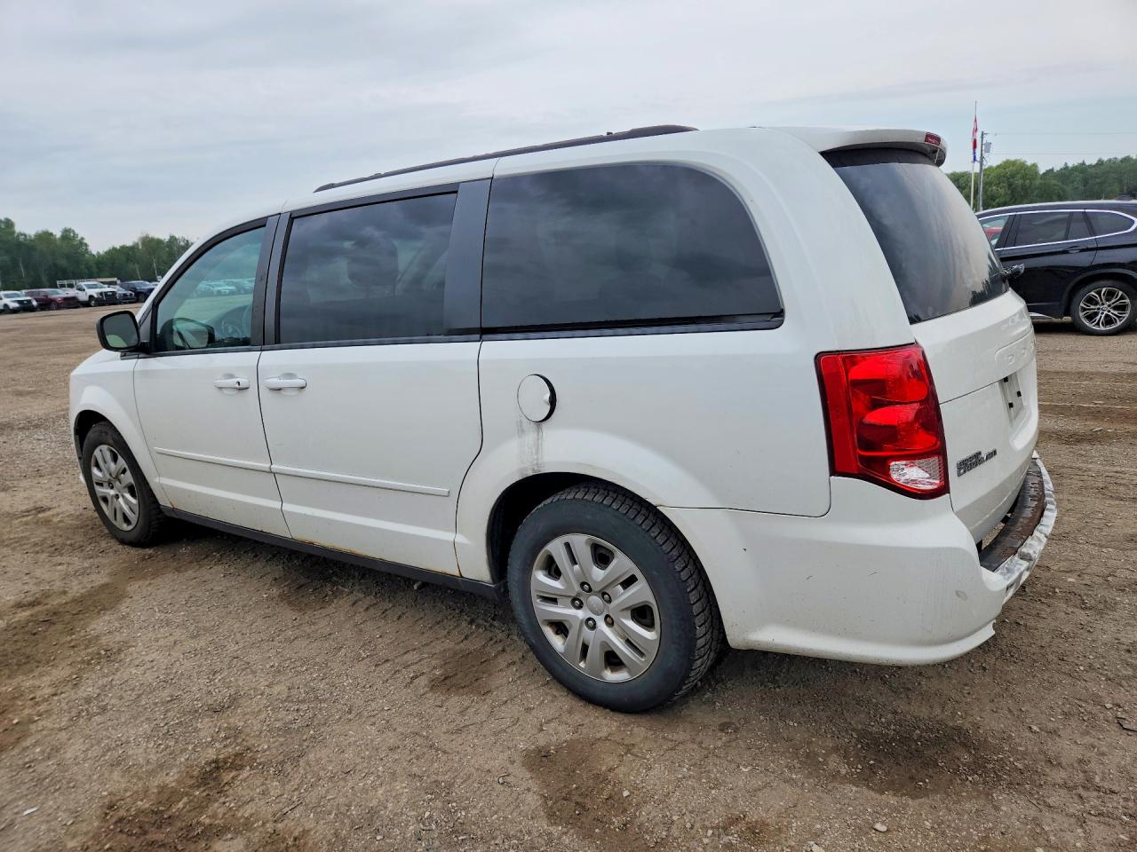 2016 DODGE GRAND CARAVAN SE — снимка 2