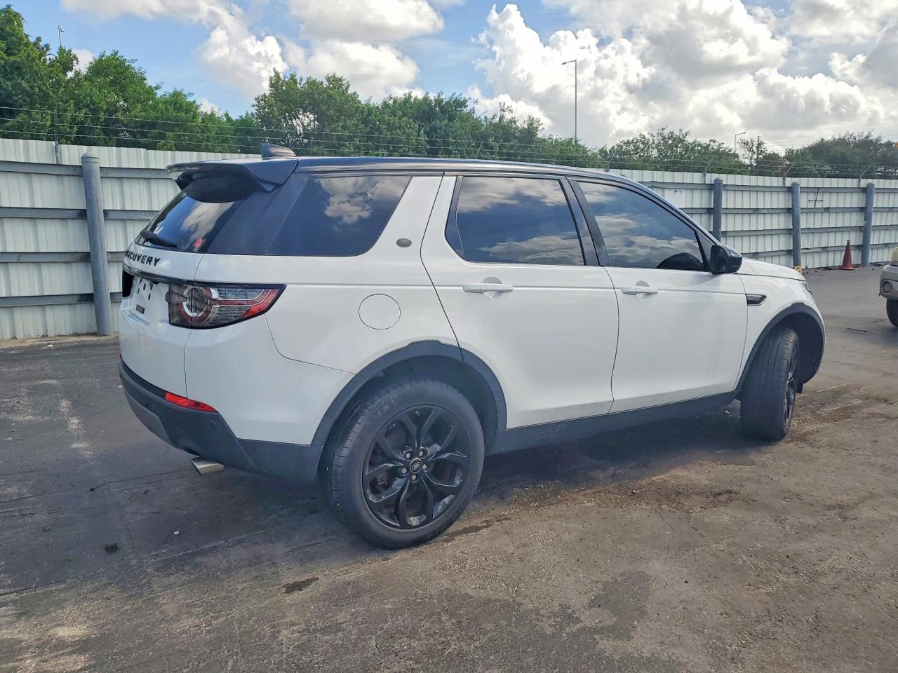 2017 LAND ROVER DISCOVERY SPORT HSE — снимка 3