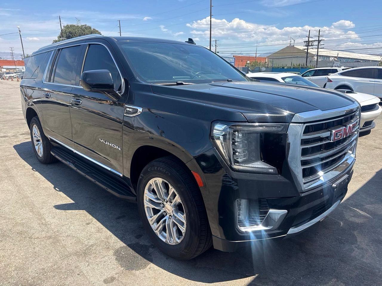 2021 GMC YUKON XL K1500 SLT — снимка 2