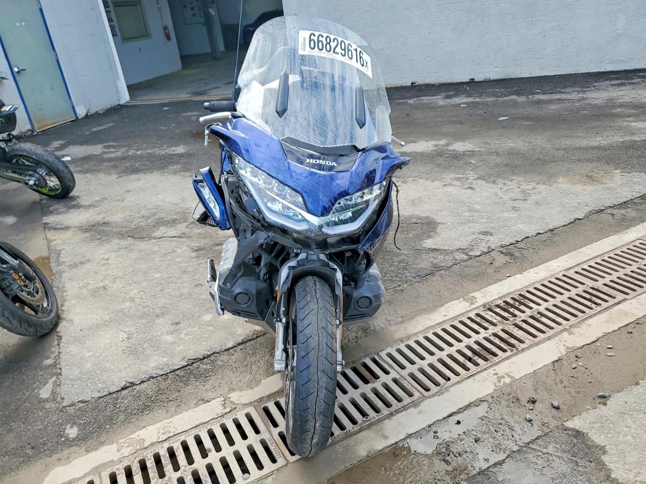 2018 HONDA GL1800 — снимка 2