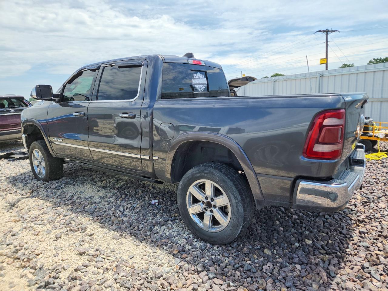 2019 RAM 1500 LIMITED — снимка 2