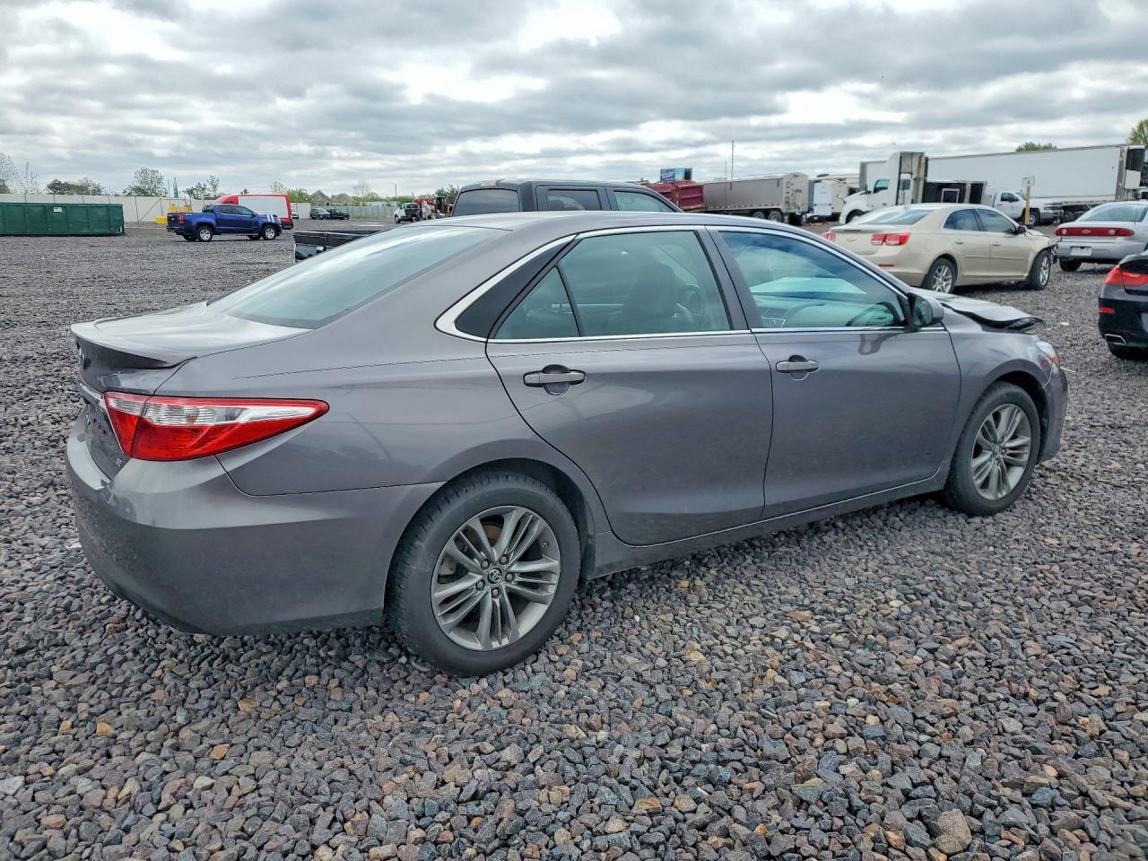 2016 TOYOTA CAMRY SE — снимка 3