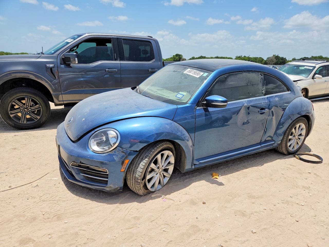 2019 VOLKSWAGEN BEETLE SE