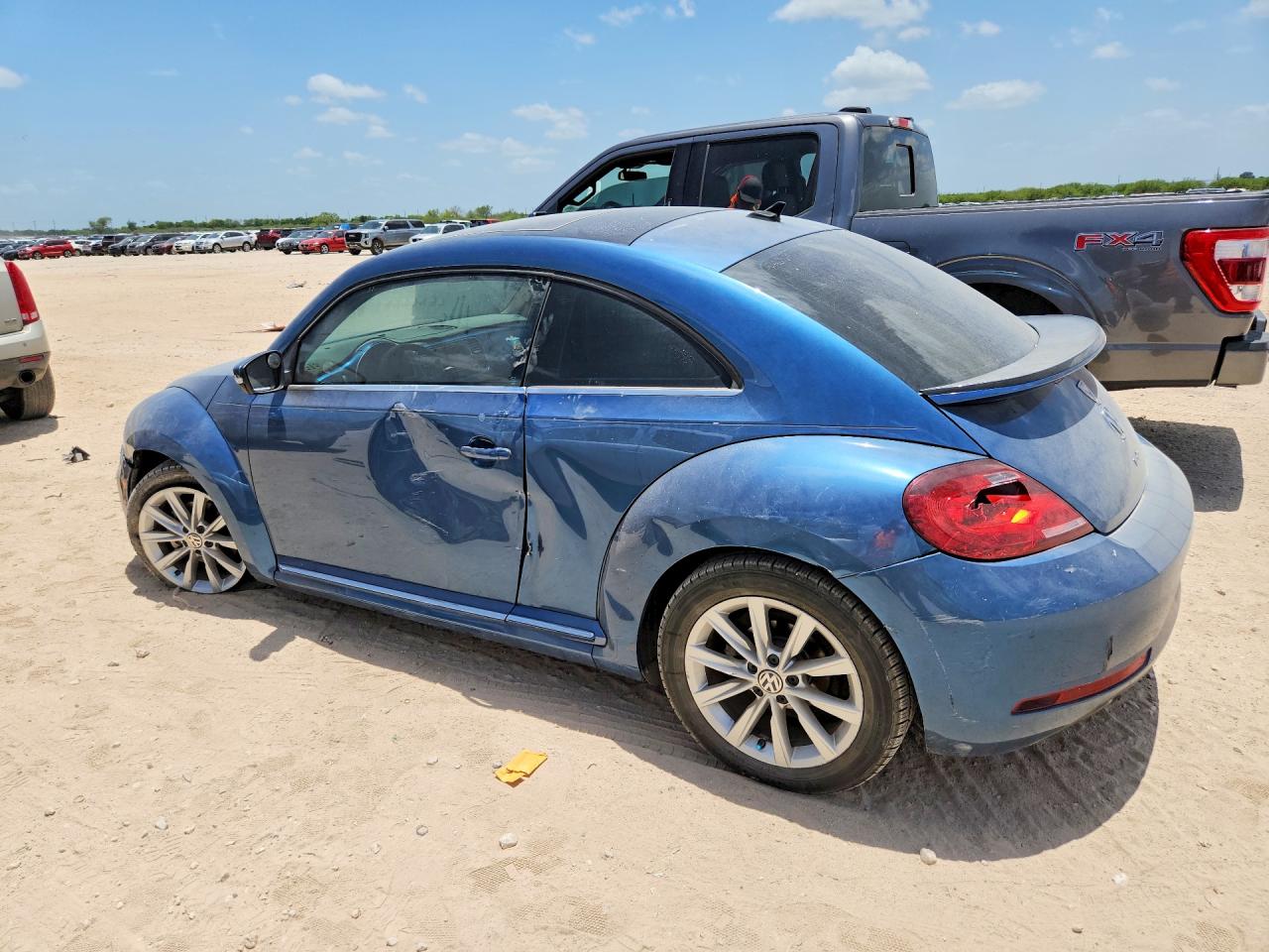 2019 VOLKSWAGEN BEETLE SE — снимка 2