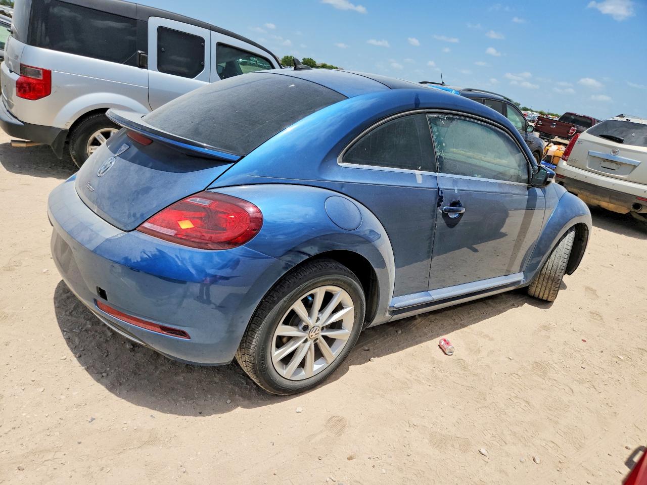 2019 VOLKSWAGEN BEETLE SE — снимка 3