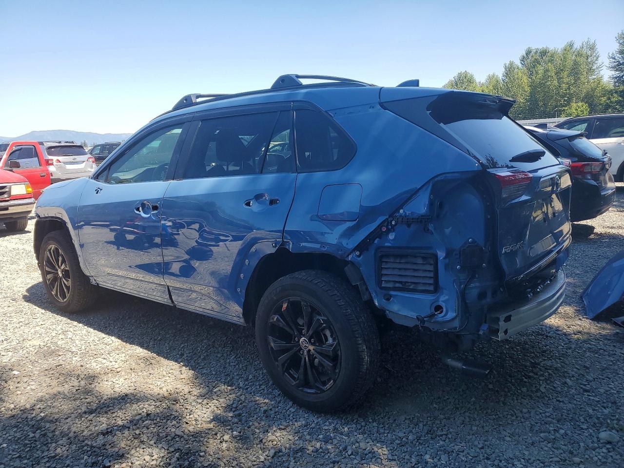 2025 TOYOTA RAV4 SE — снимка 2