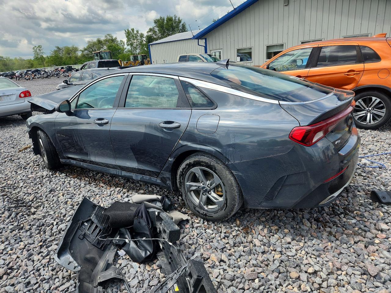 2022 KIA K5 LXS — снимка 2