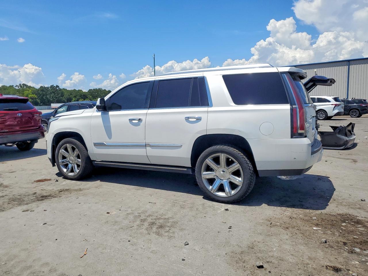 2018 CADILLAC ESCALADE PREMIUM LUXURY — снимка 2