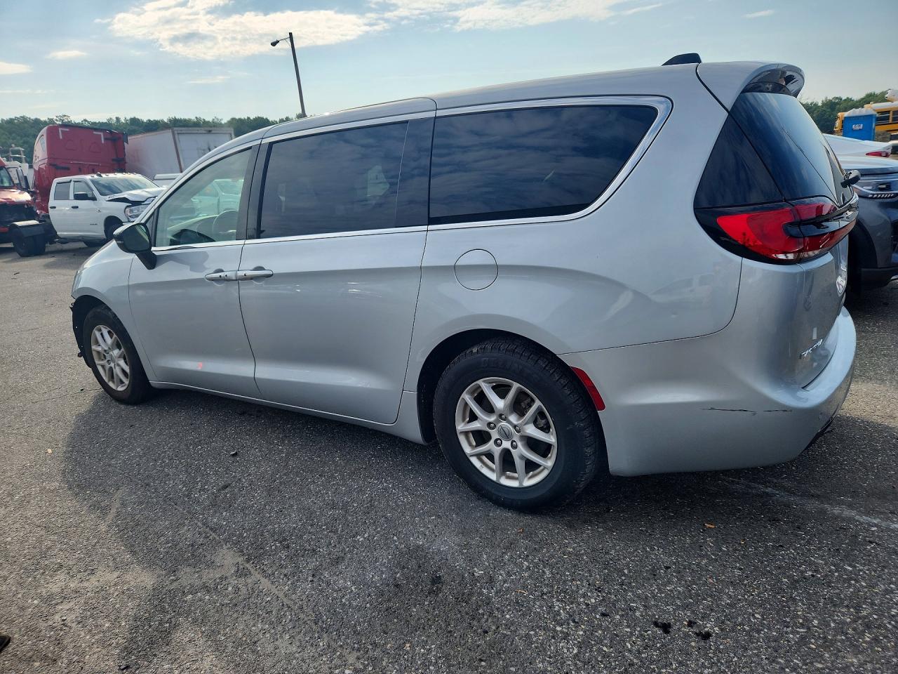 2024 CHRYSLER PACIFICA TOURING L — снимка 2