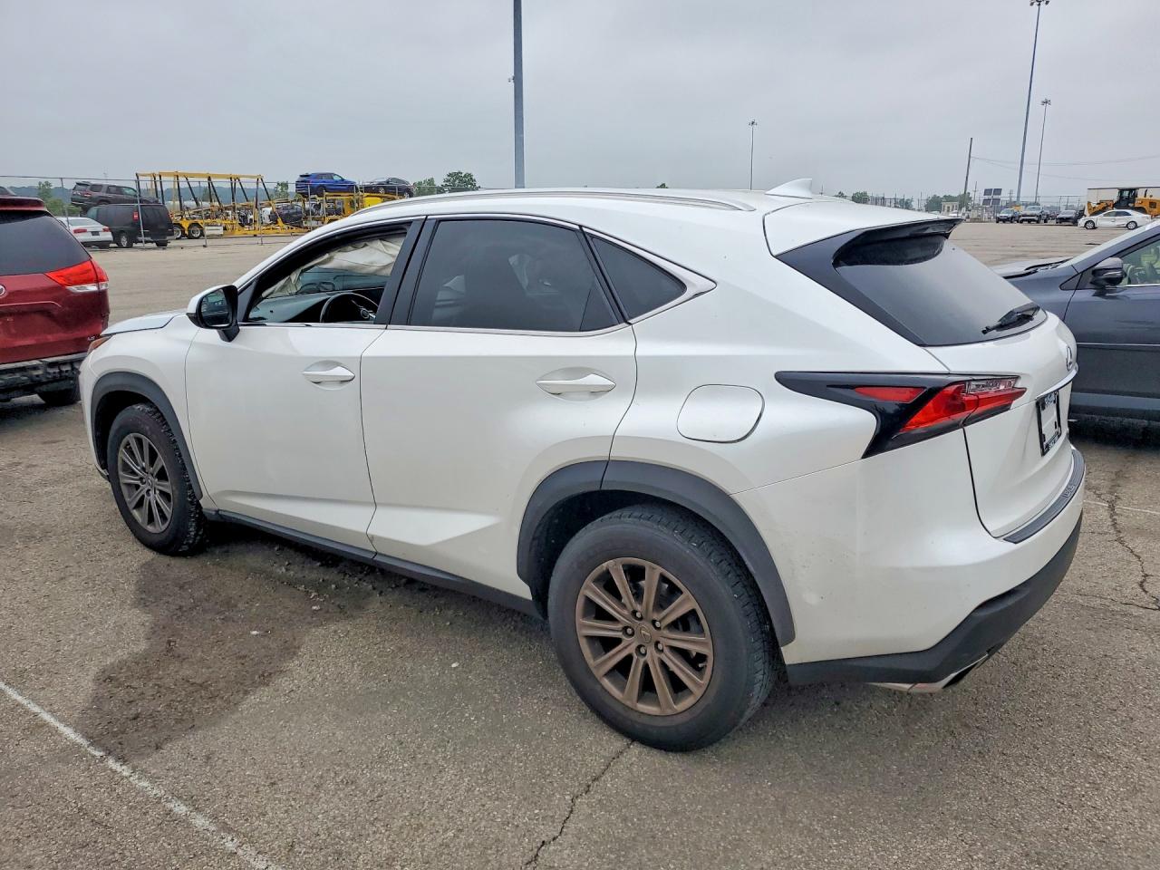 2017 LEXUS NX 200T BASE — снимка 2