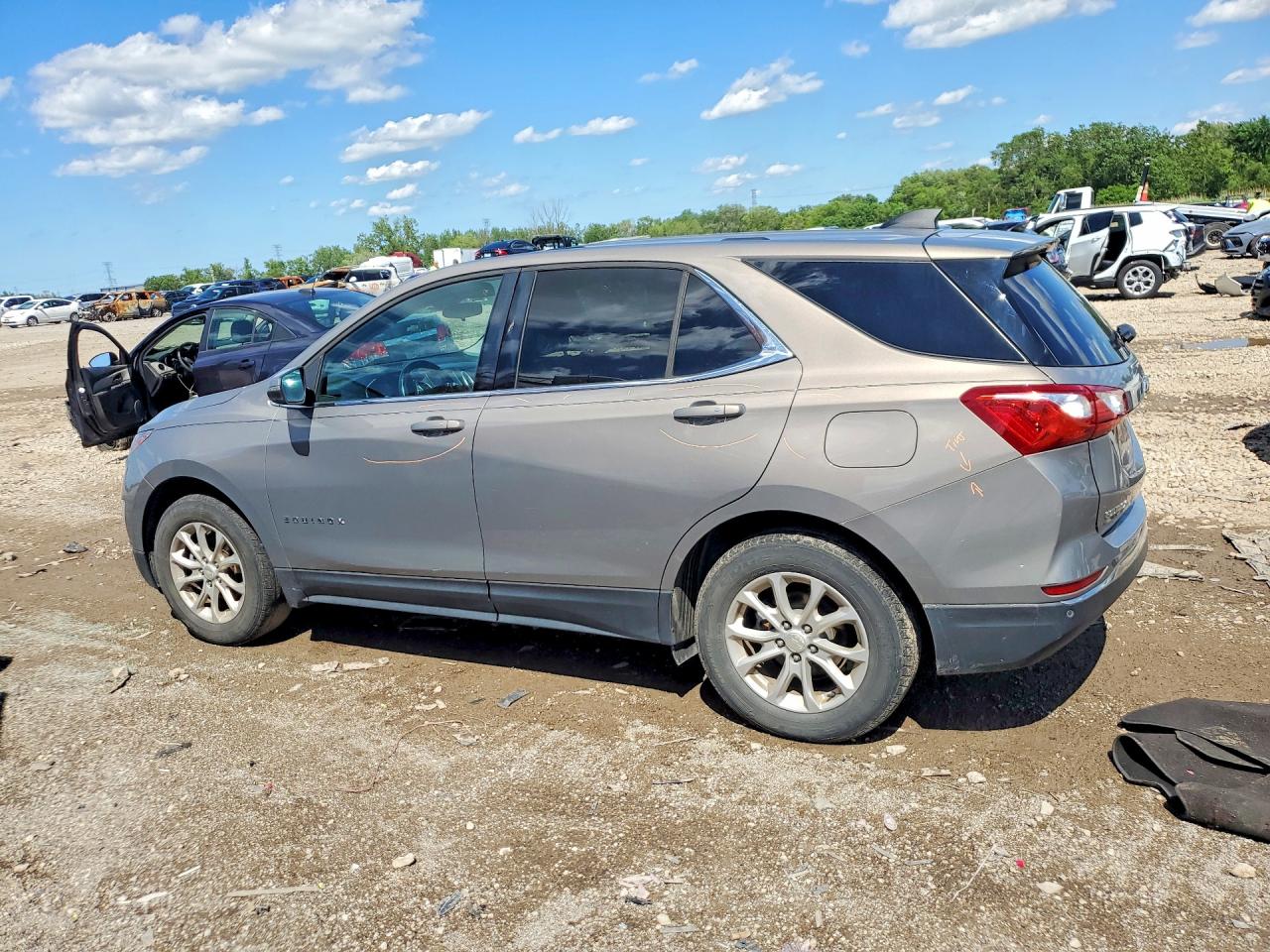 2018 CHEVROLET EQUINOX LT — снимка 2