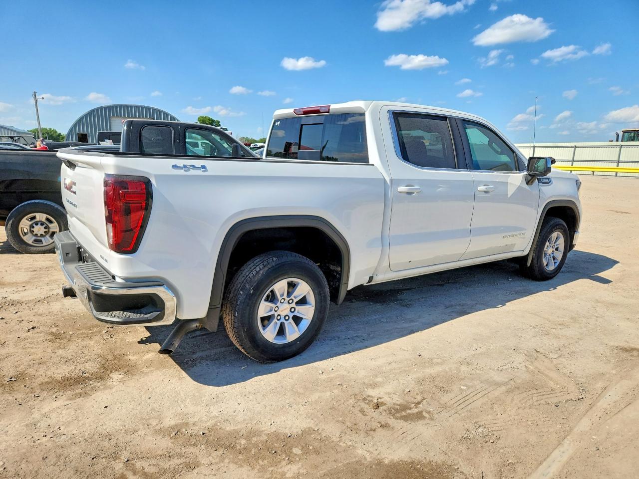 2026 GMC SIERRA K1500 SLE — снимка 3