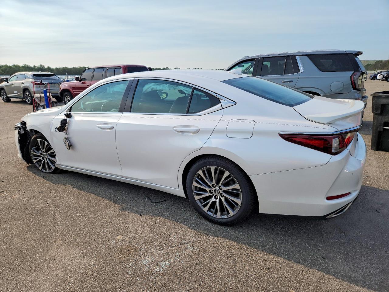 2020 LEXUS ES 350 — снимка 2