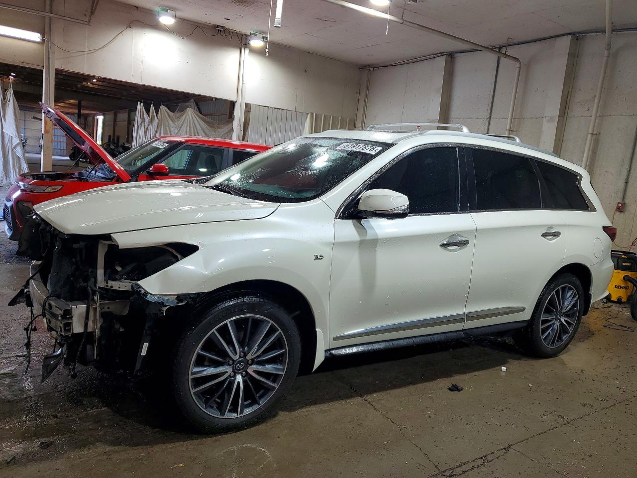 2019 INFINITI QX60 LUXE