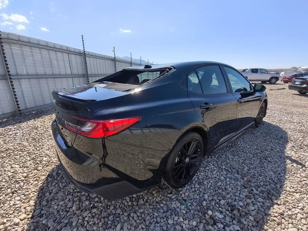 2026 TOYOTA CAMRY SE — снимка 3
