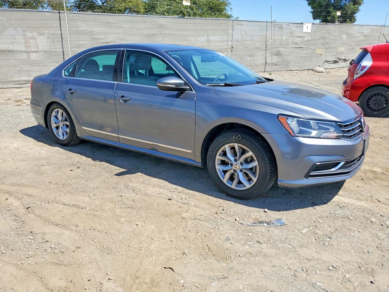 2017 VOLKSWAGEN PASSAT S — снимка 4