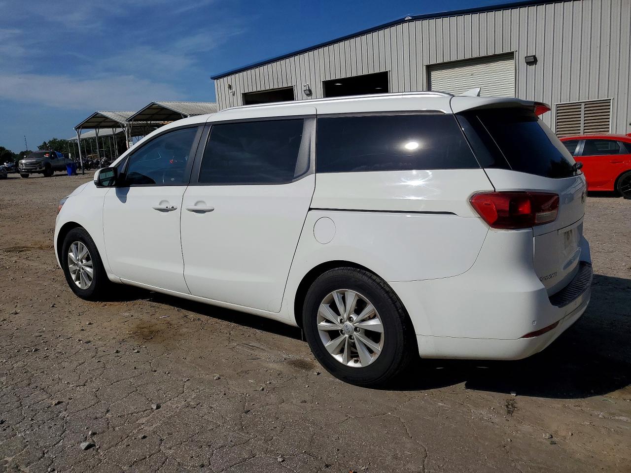 2017 KIA SEDONA LX — снимка 2