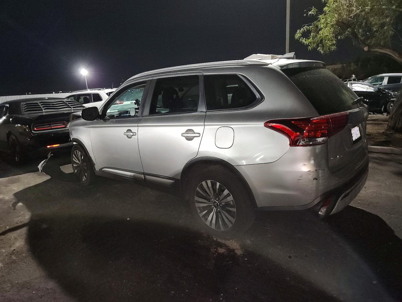 2020 MITSUBISHI OUTLANDER SE — снимка 2