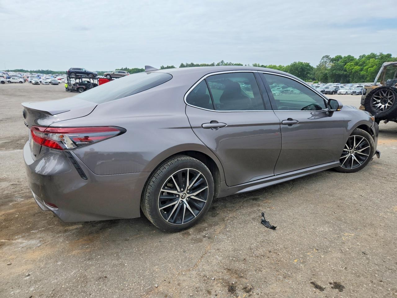 2021 TOYOTA CAMRY SE — снимка 3