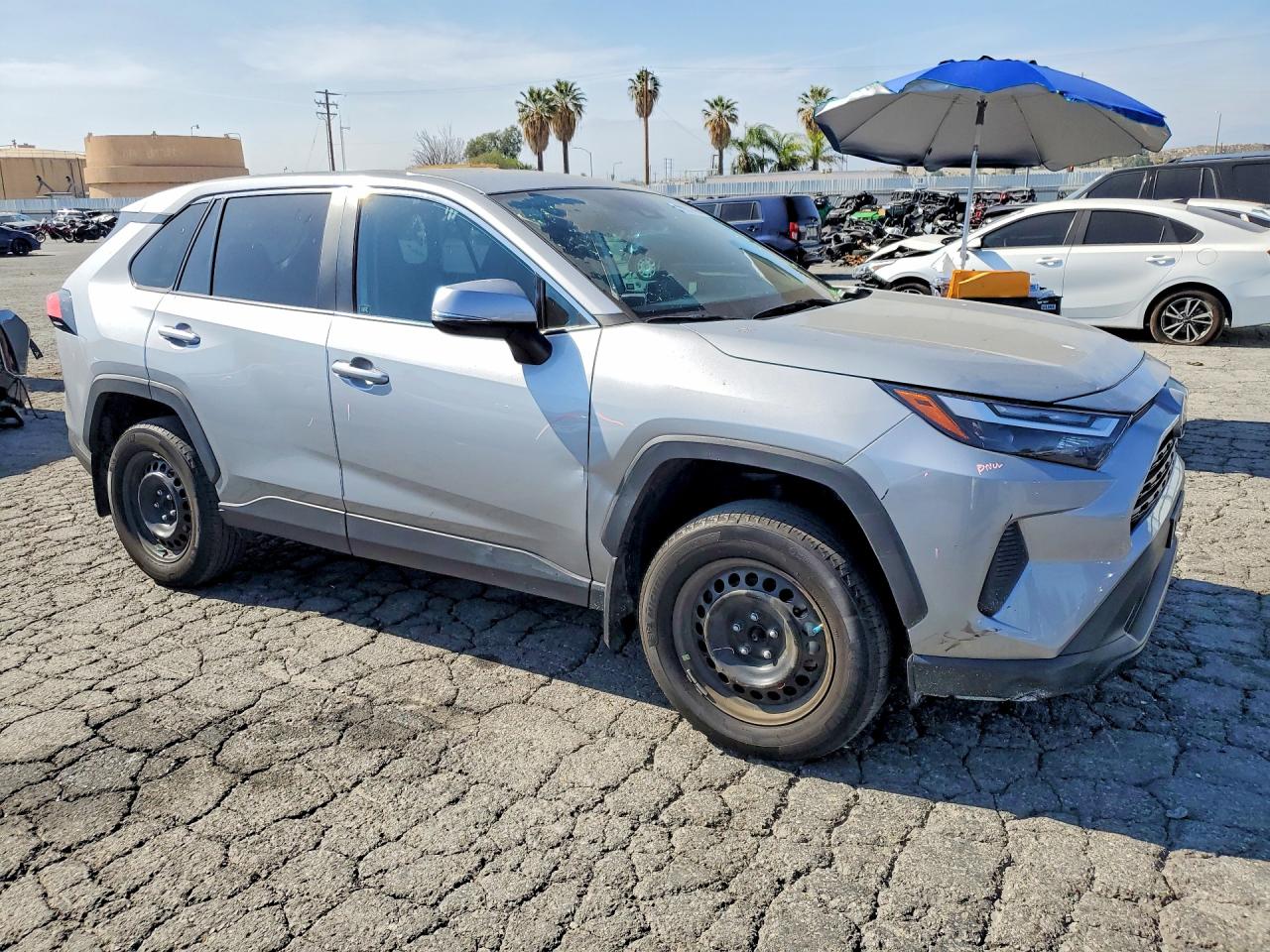 2025 TOYOTA RAV4 LE — снимка 4
