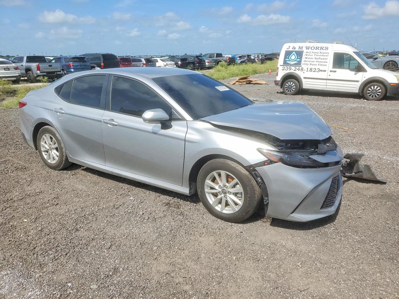 2025 TOYOTA CAMRY LE — снимка 4