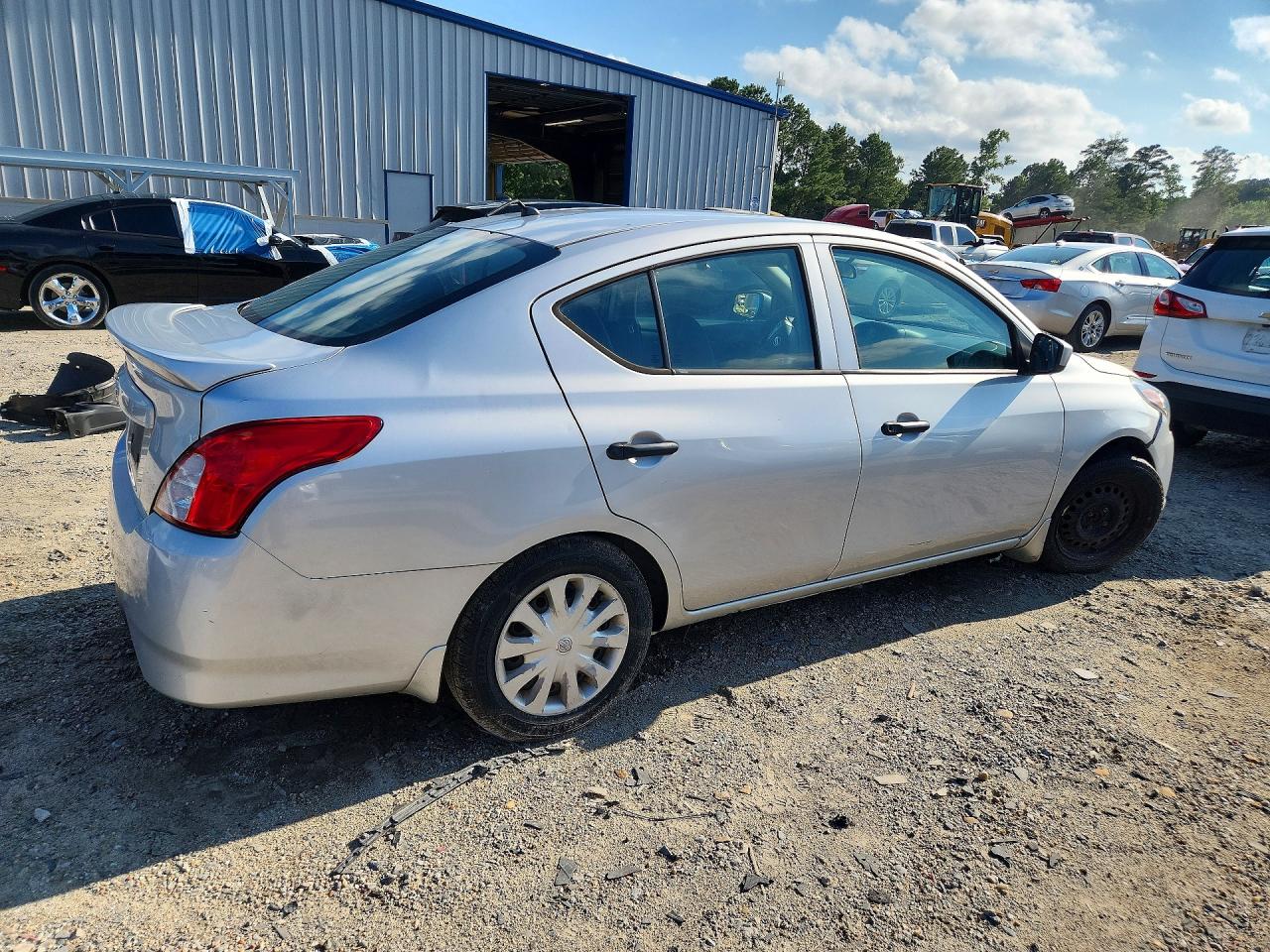2017 NISSAN VERSA S — снимка 3