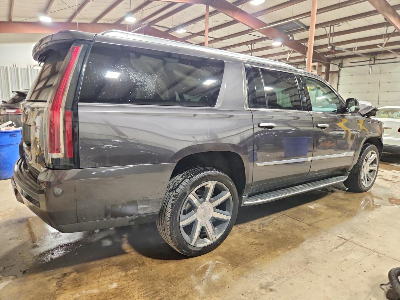 2016 CADILLAC ESCALADE ESV LUXURY — снимка 3