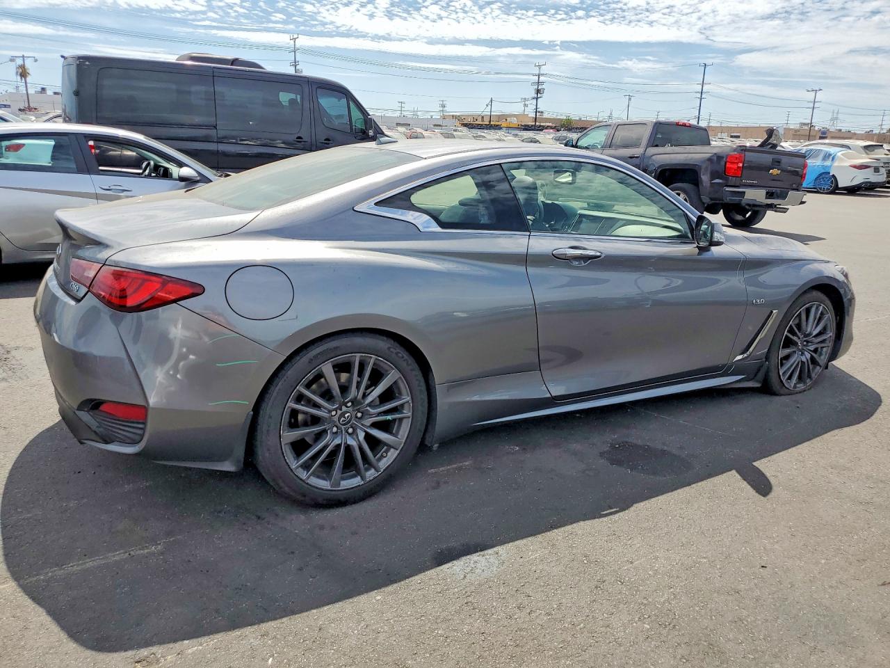 2019 INFINITI Q60 3.0T LUXE — снимка 3