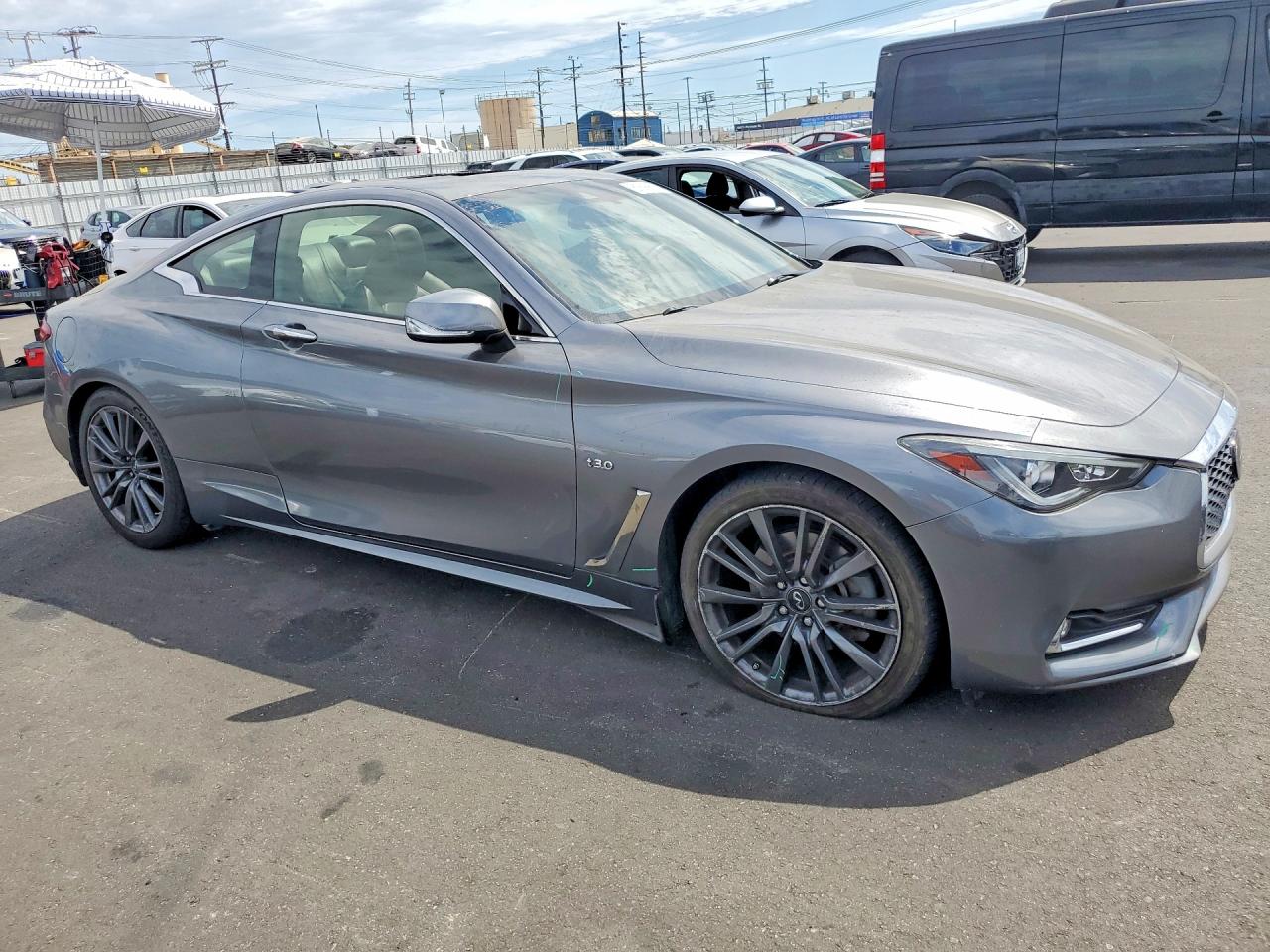 2019 INFINITI Q60 3.0T LUXE — снимка 4