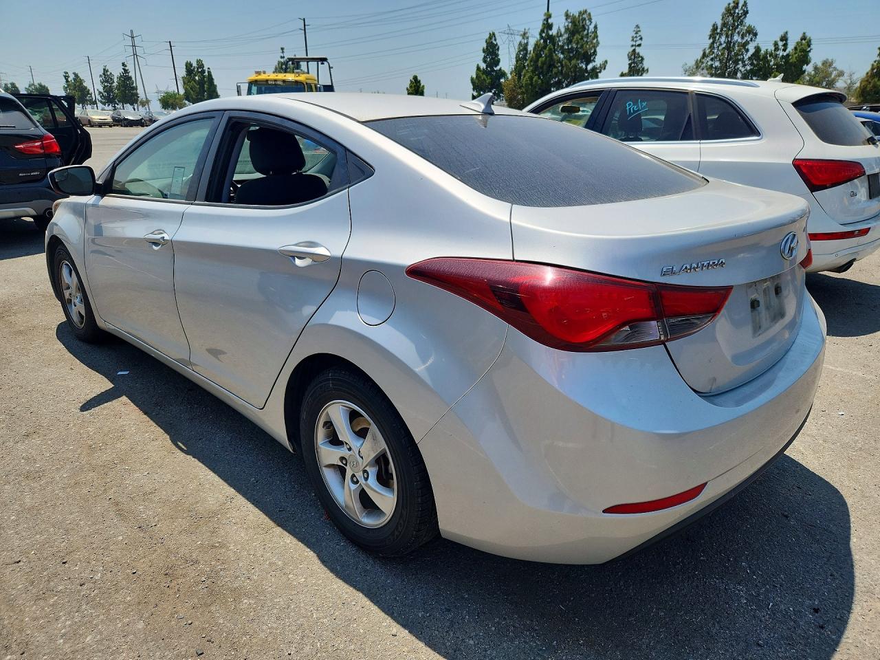 2015 HYUNDAI ELANTRA SE — снимка 2