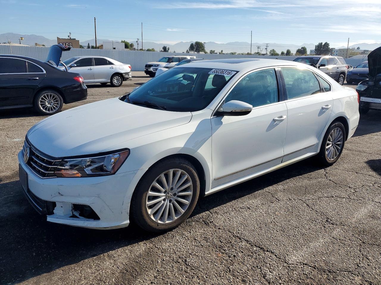 2017 VOLKSWAGEN PASSAT SE