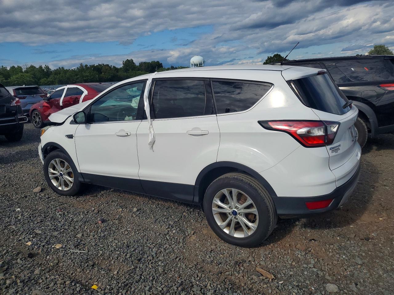 2017 FORD ESCAPE SE — снимка 2