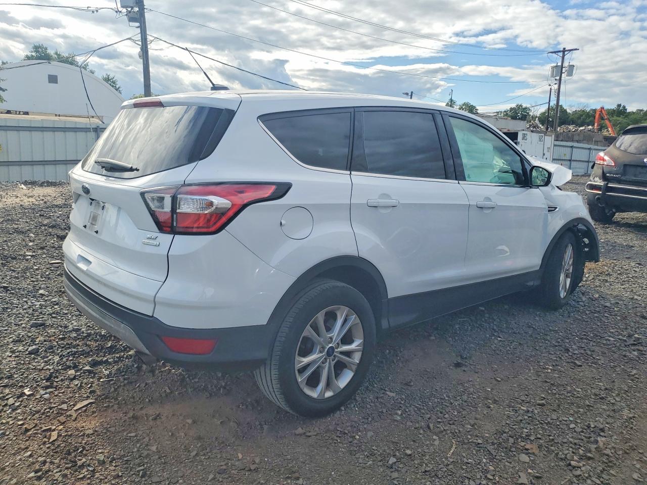 2017 FORD ESCAPE SE — снимка 3