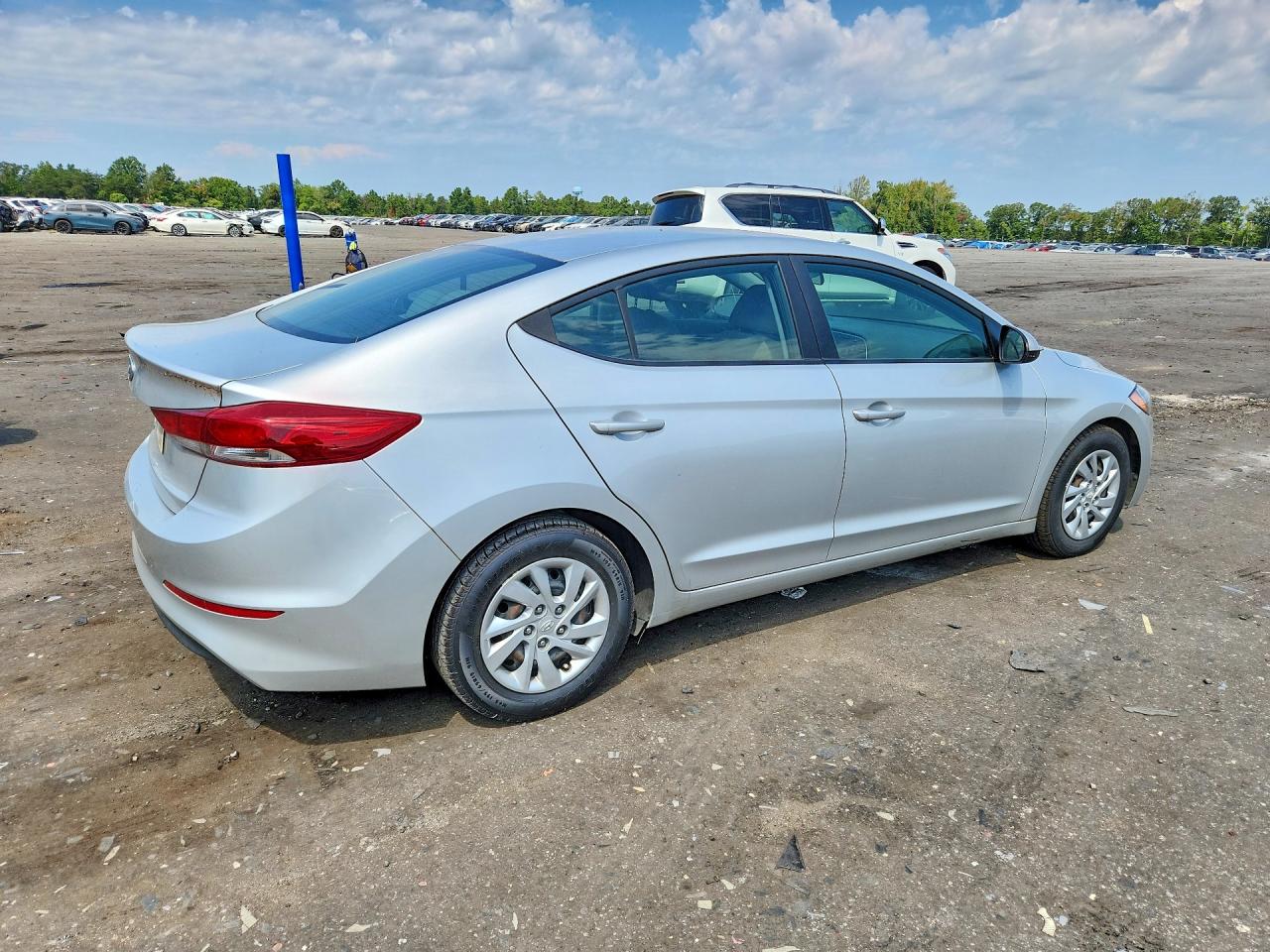 2018 HYUNDAI ELANTRA SE — снимка 3