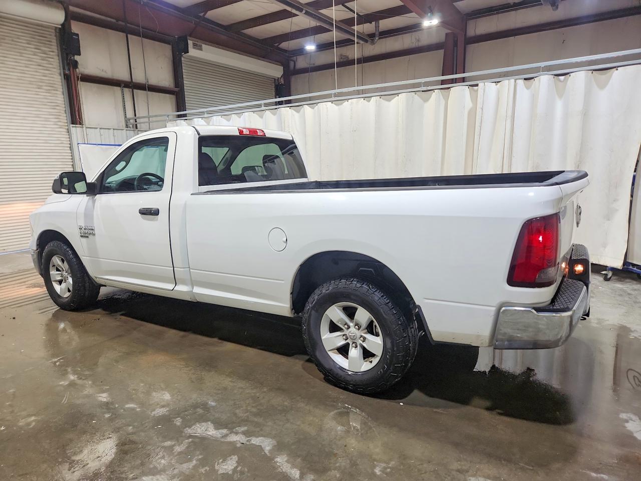 2019 RAM 1500 CLASSIC TRADESMAN — снимка 2