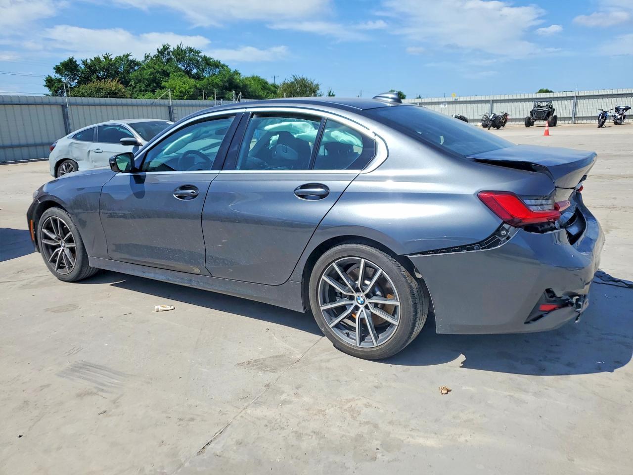 2020 BMW 330 — снимка 2