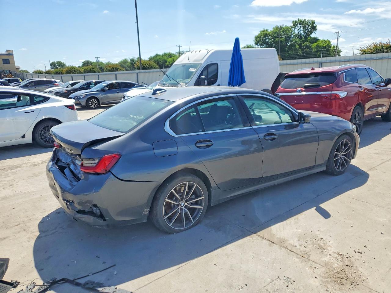 2020 BMW 330 — снимка 3