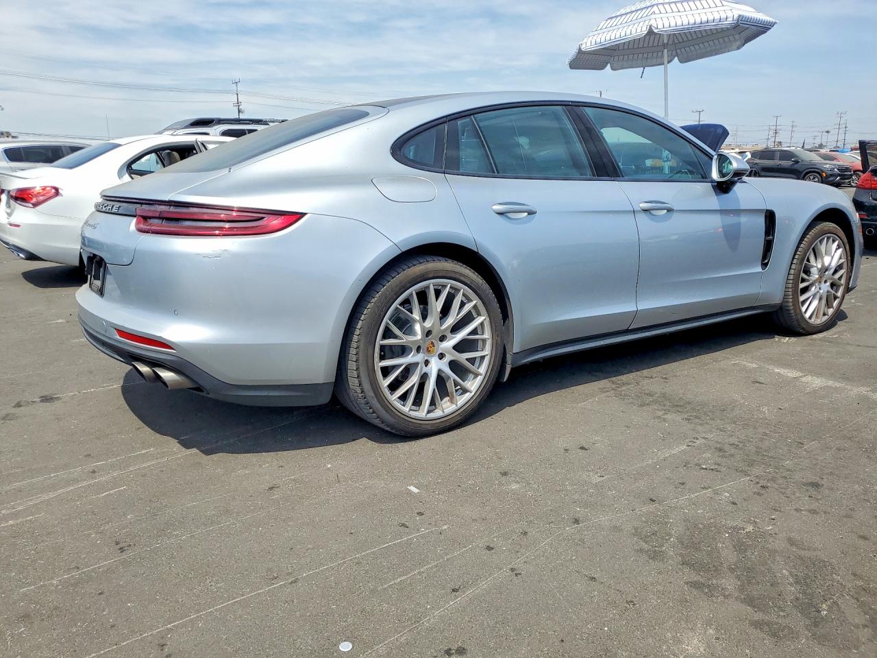 2017 PORSCHE PANAMERA 4S — снимка 3