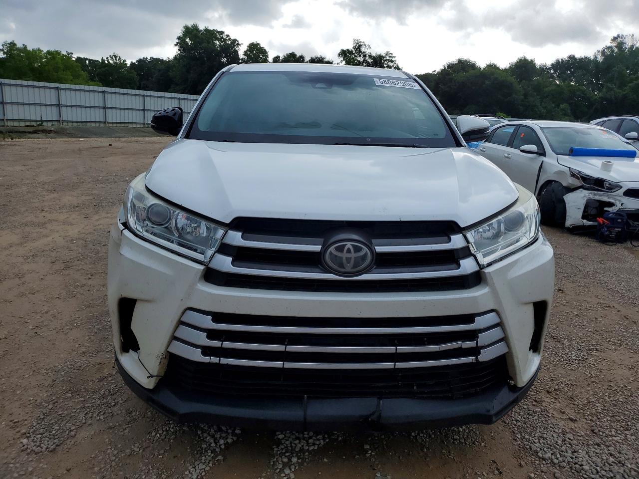 2017 TOYOTA HIGHLANDER LE — снимка 5
